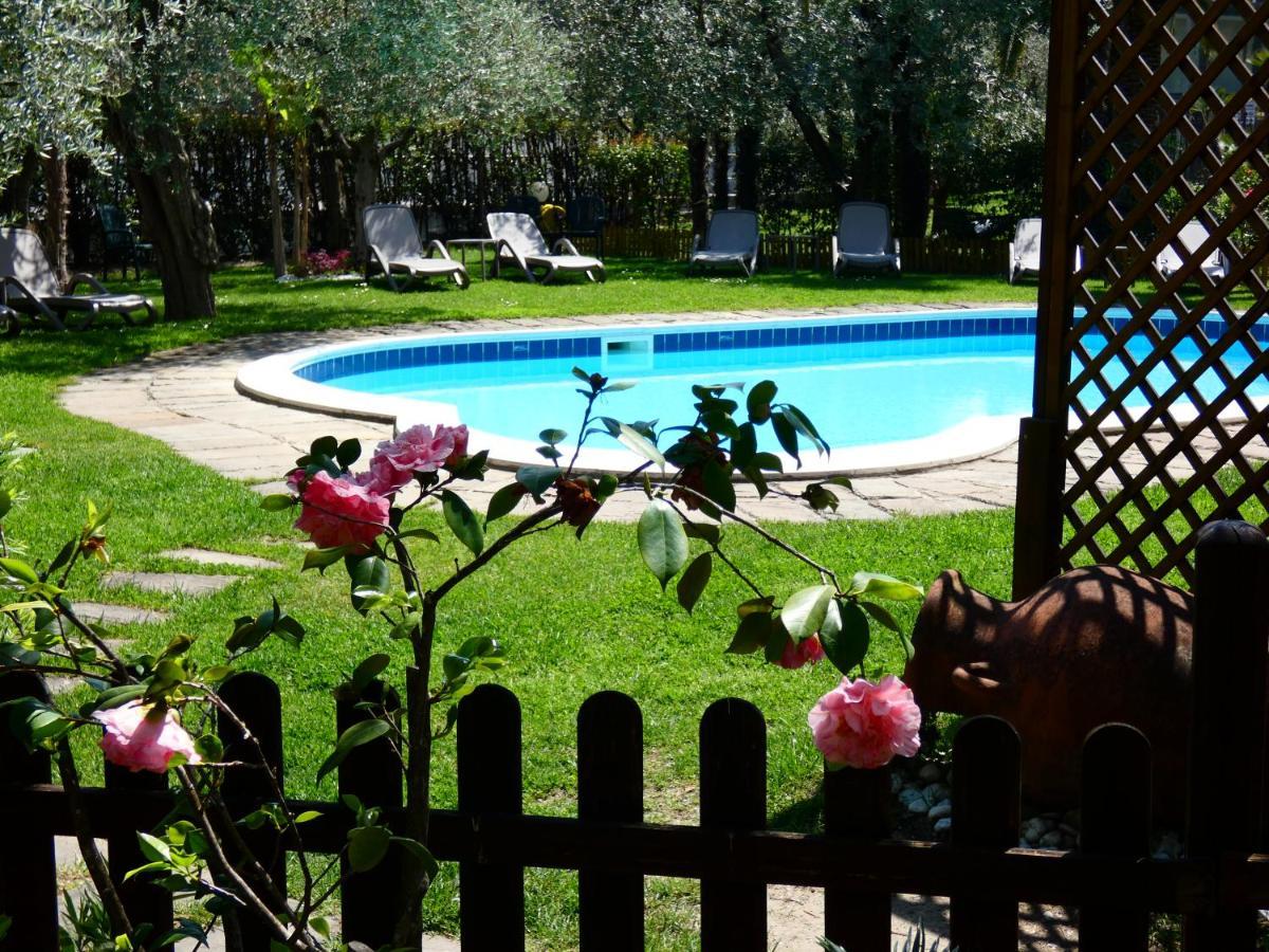Residence Villa Degli Aranci Рива-дель-Гарда Экстерьер фото